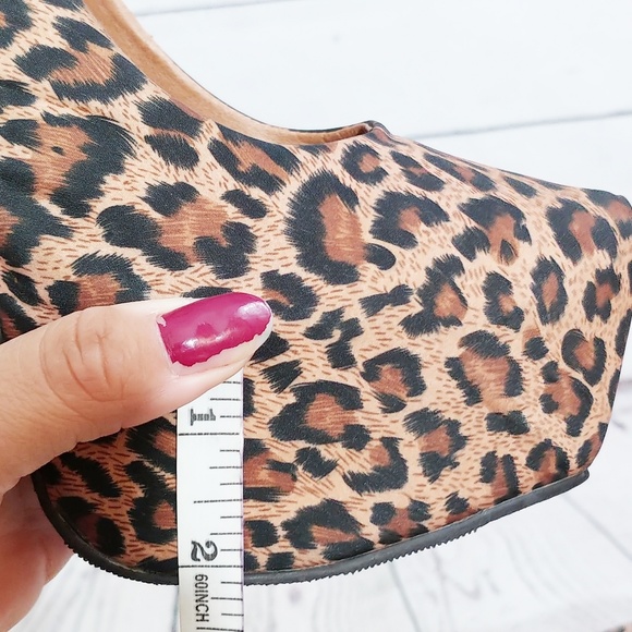 Forever 21 leopard print ultra high heels - Picture 5 of 7